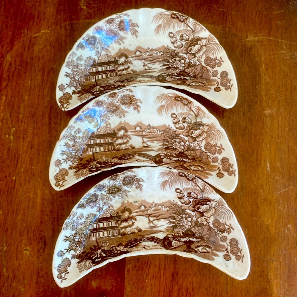 Tonquin crescent dish set (3)